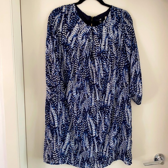 H&M loose fitting dress - Picture 1 of 2